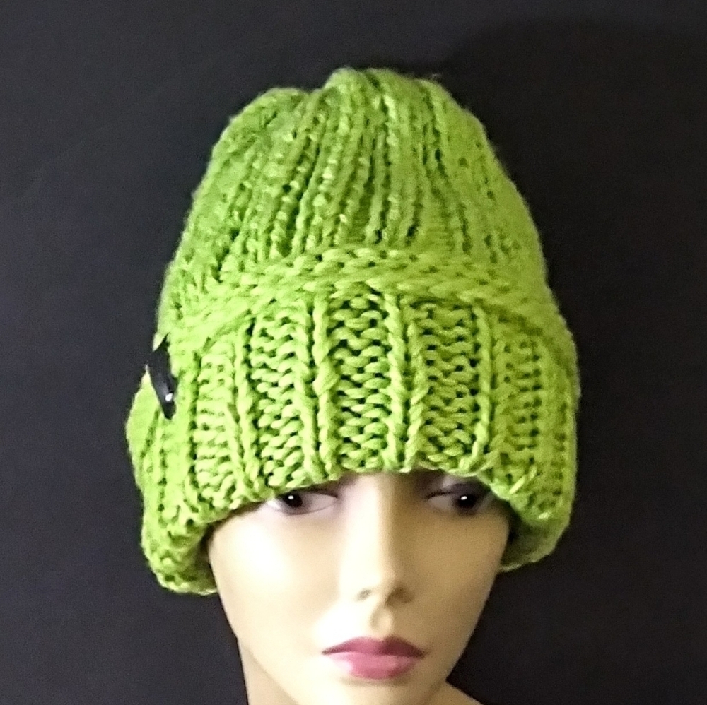 NWT Vibrant Handknitted Beanie With Faux Leather Tag. - Picture 2 of 10